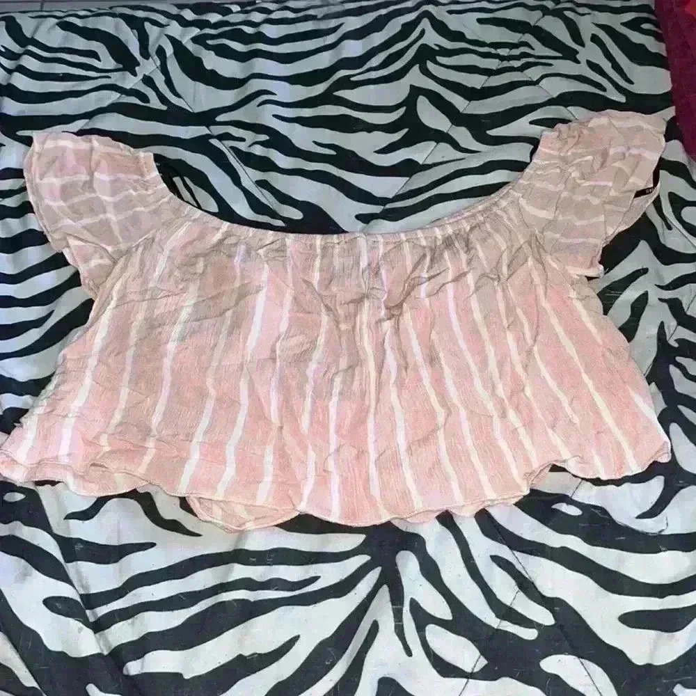 Pink and White Off the Shoulder Blouse - Picture 2 of 3